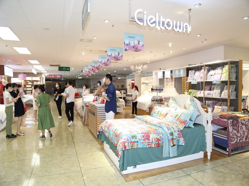 夏爾小鎮專賣店