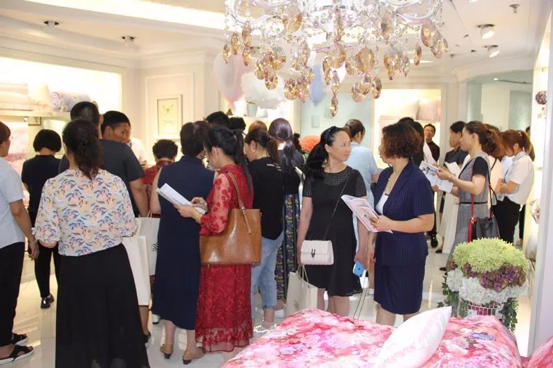 Ʒ•Ҽ2019ﶬƷlAMչ