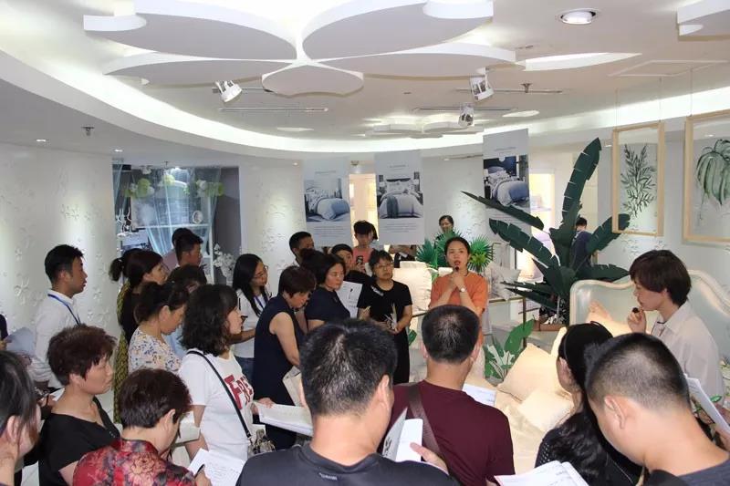 Ʒ•Ҽ2019ﶬƷlAMչ٣